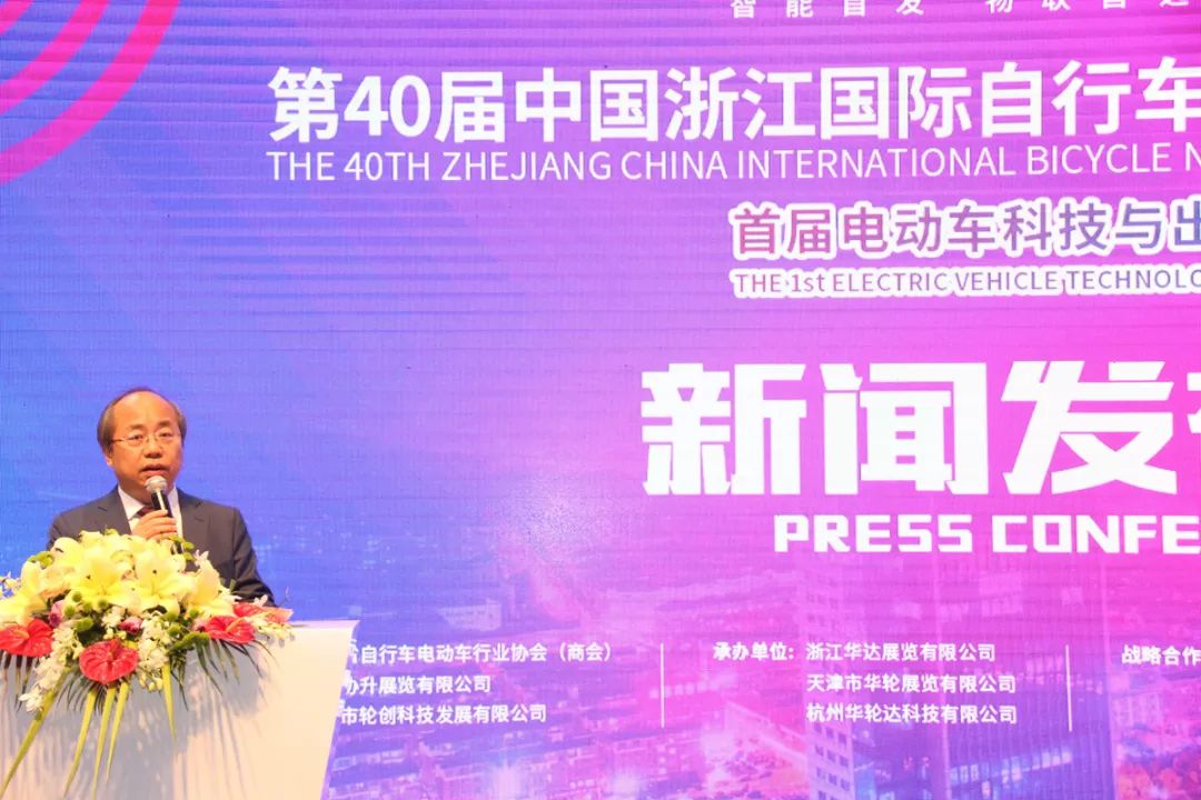 1.三年中文在线观看免费第三季精彩继续