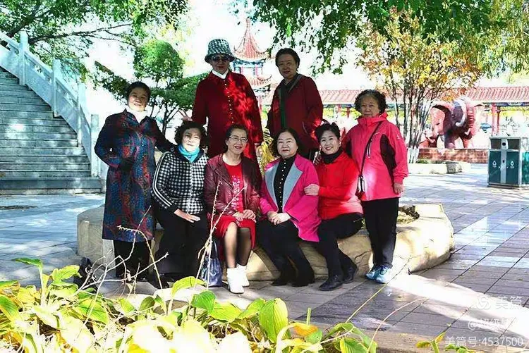 2.舒淇写真集电影绝版重现,经典镜头回顾,珍藏记忆永存心间