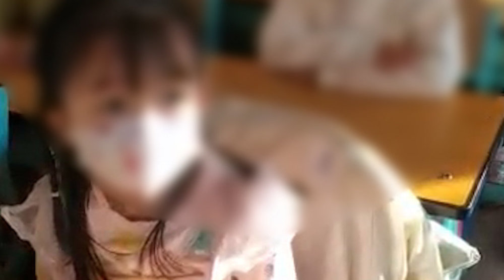 偷拍露脸中年夫妻视频曝光，引发网友热议，隐私保护问题再受关注