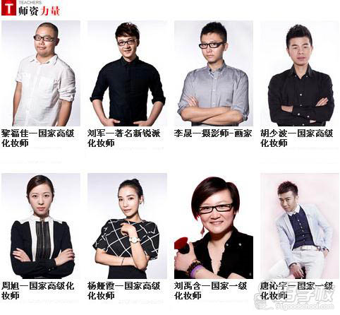 丰满大乳奶白秘书的职场魅力，展现自信风采，打造专业形象