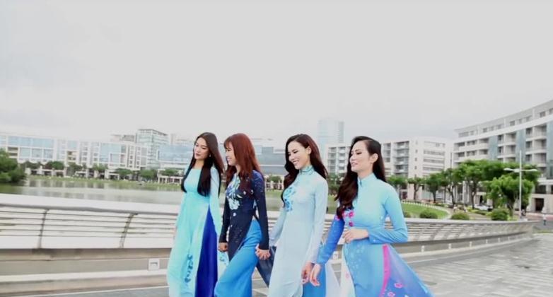 女性与ZOON浜的奇妙邂逅，探索自然和谐共生，发现都市中的野性之美