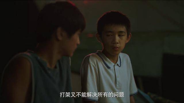 偷拍丁香七月激情瞬间，揭秘隐秘角落的浪漫，探索夏夜不为人知的秘密