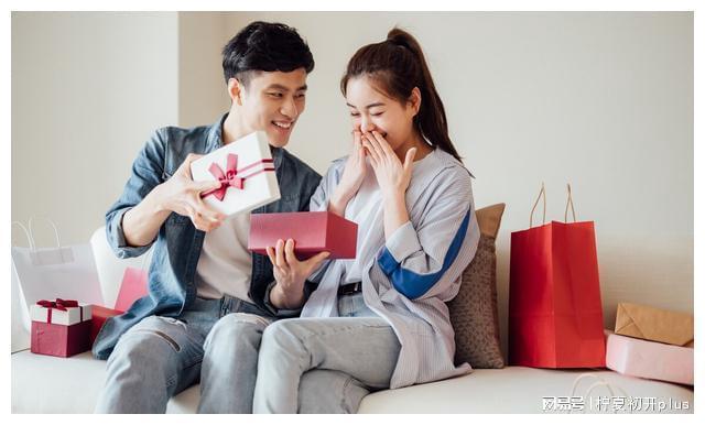 国产中年夫妇高潮精品视频 幸福生活秘籍，夫妻情感升温技巧，中年爱情保鲜指南