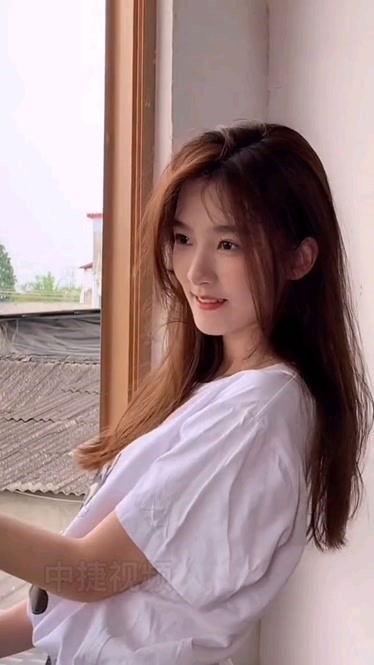 1.少女初恋吃小头头视频免费心动瞬间