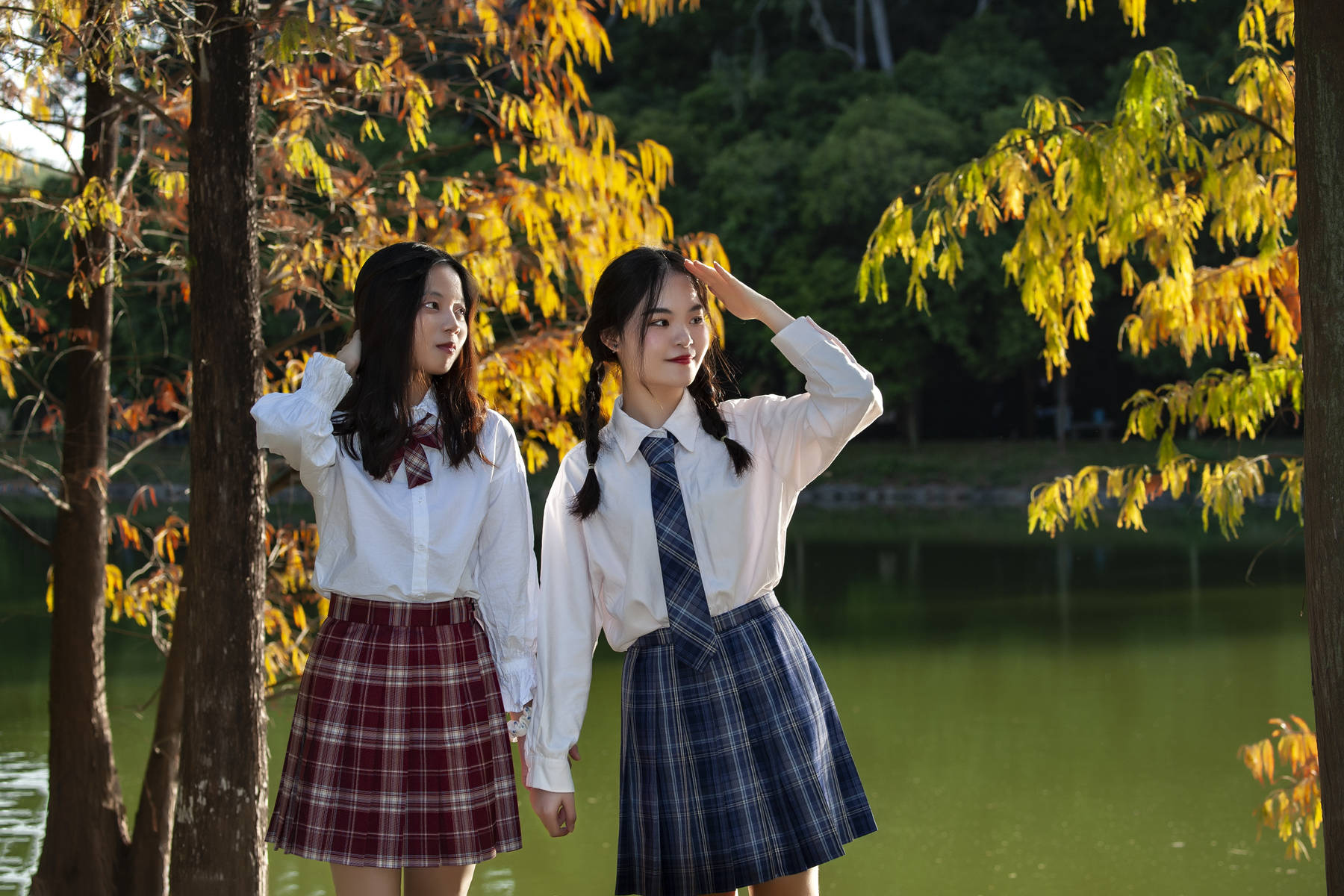 青春伊人久久绽放芳华，谱写动人篇章，共赴梦想之旅