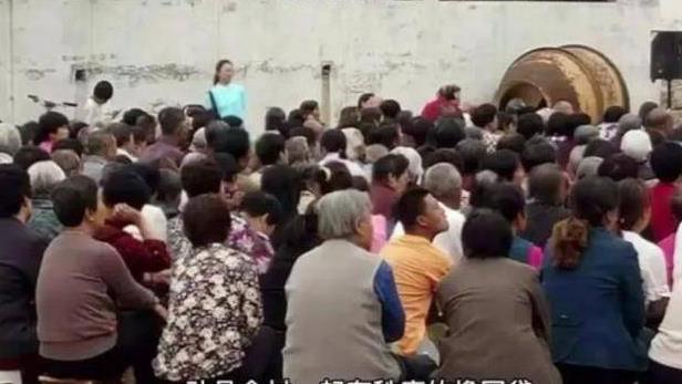 2.老头操少妇深夜密会，禁忌之恋曝光，震惊全村