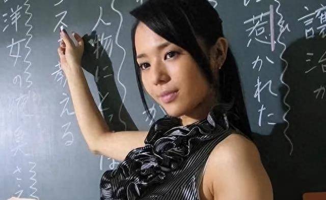 《AV在线一区免费专区热门资源，精彩内容，高清畅享》
