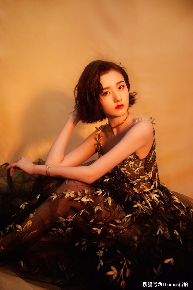 美国少妇无码真实生活记录，大胆展现魅力，探索激情与自由的边界