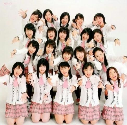 13女破BBwwww青春风暴席卷全网15位女孩勇敢追梦