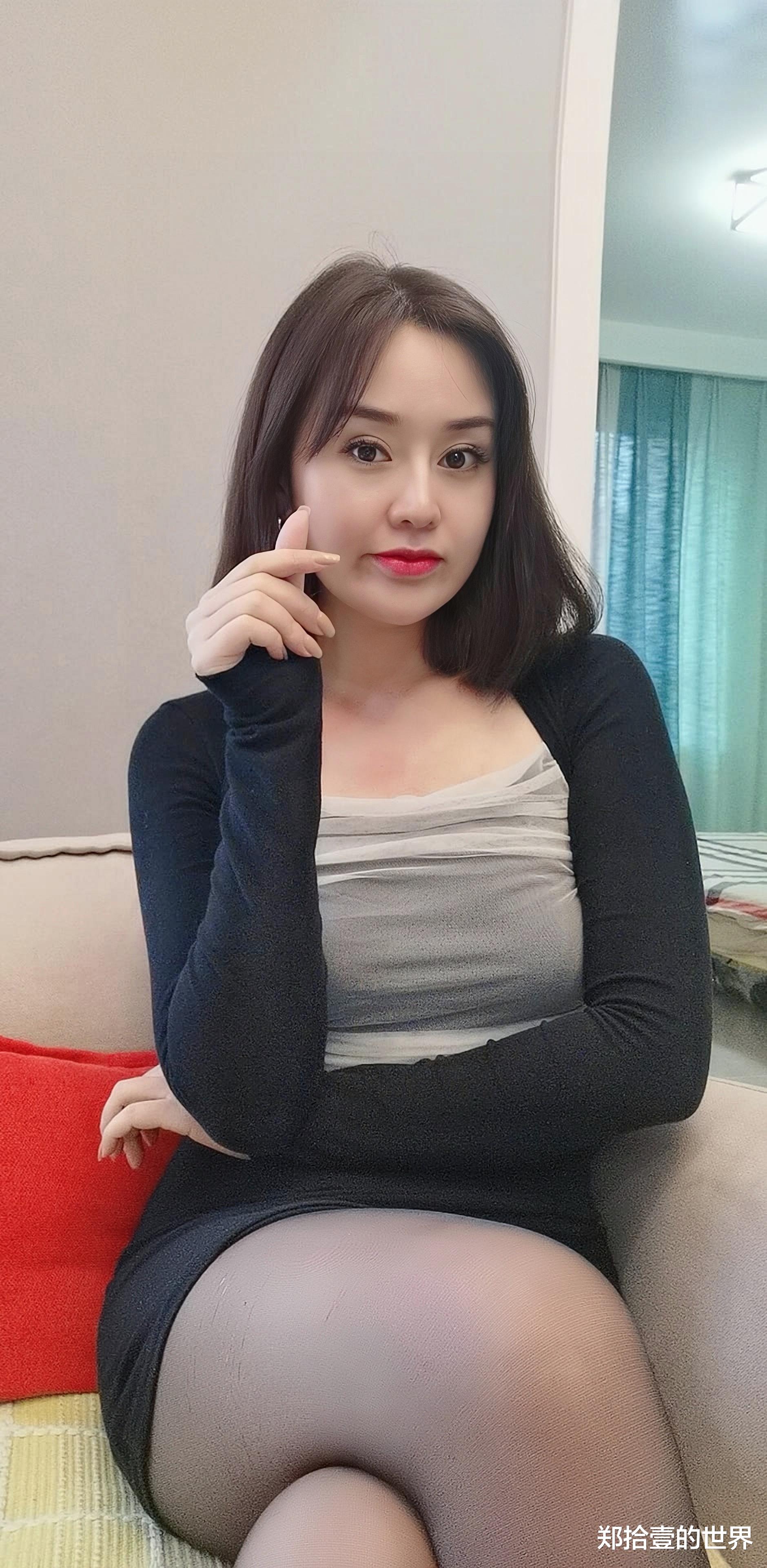 都市胖熟妇的诱惑与魅力，风情万种，令人心动不已