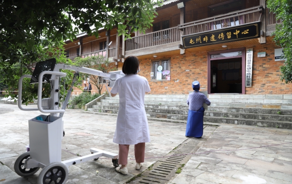 农村护士一级A片感人故事，展现乡村医疗艰辛，传递温暖与希望