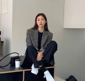 ASs最极品女人下部pic浜揭秘她的魅力法则，惊艳全场，掌握女神穿搭秘籍