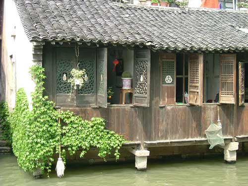 1.张篵雨水上阁楼的秘密往事