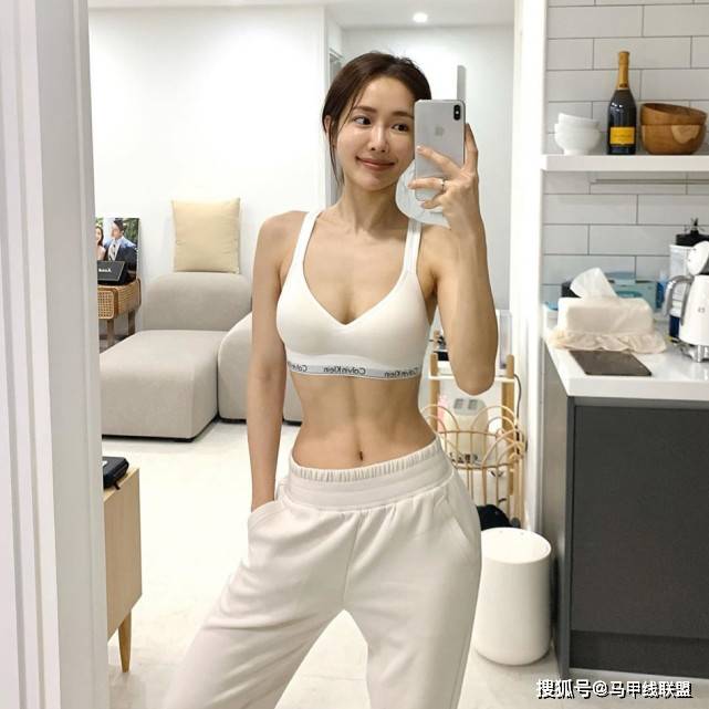 欧美丰满老熟妇AAAA片男男浜激情碰撞，狂野诱惑，深夜独享成人私密盛宴
