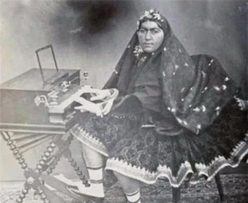 1.波斯妇女浓毛大泬BBw浜风情探秘