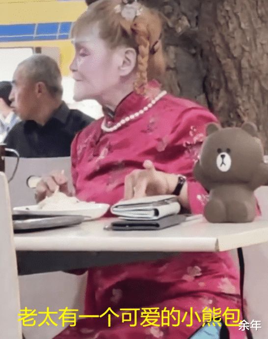 中国一级特黄大片学生浜引发热议,校园影视教育需规范,青少年观影安全引关注 中国一级特黄大片学生浜引发热议,校园影视教育需规范,青少年观影安全引关注