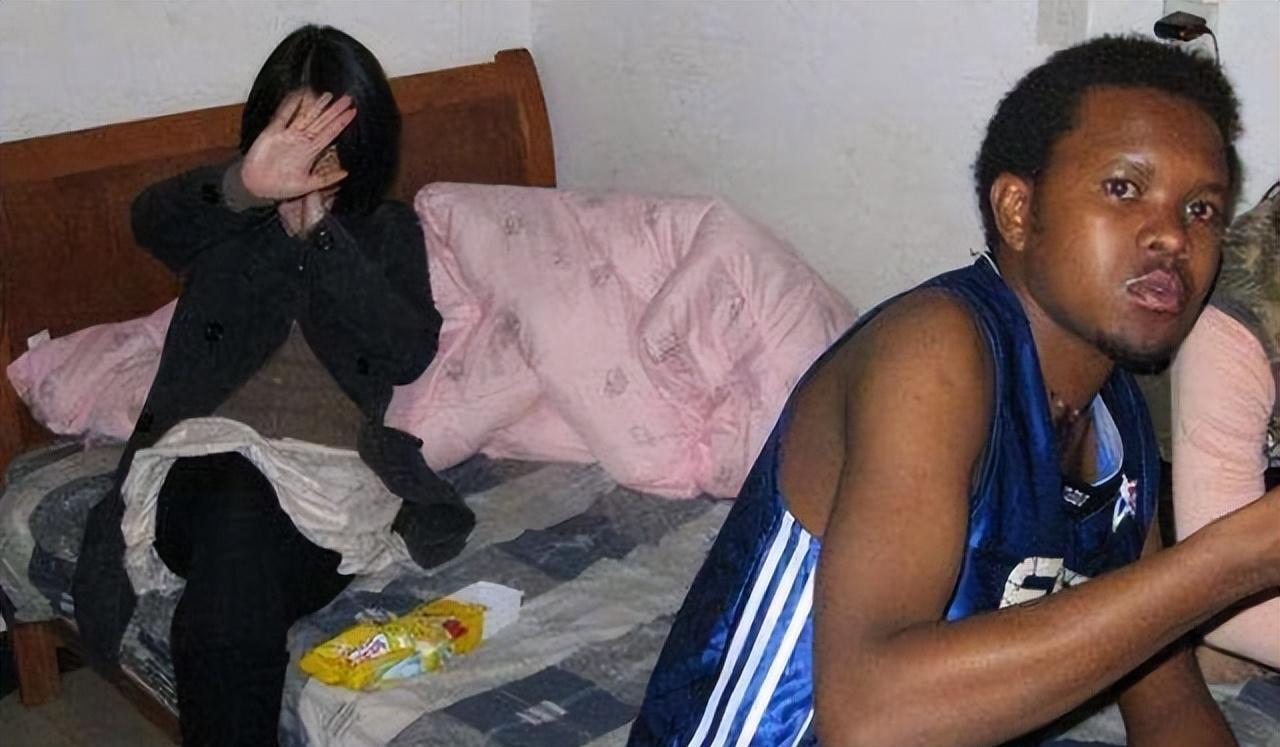 特大黑人巨交吊性XxXX前后震撼曝光，真实细节揭秘，引发全网热议与关注
