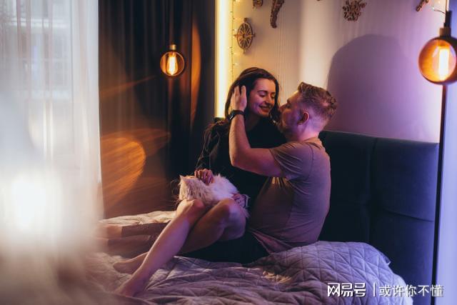 *欲渴偷媳的禁忌之恋，深陷欲望漩涡，无法自拔的背德情感*