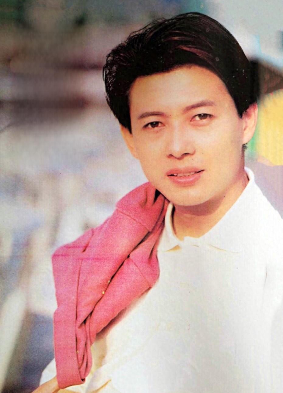 李丽珍丰满女教师演绎经典角色，魅力不减当年，引发观众热议