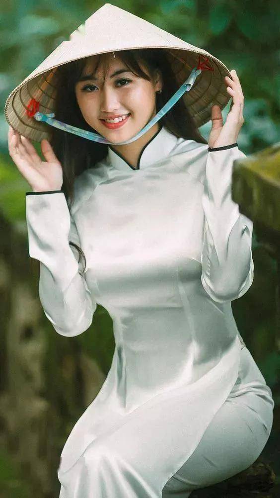 中国熟妇与越南浜风情碰撞，探索跨文化魅力，BBBB揭秘独特女性故事