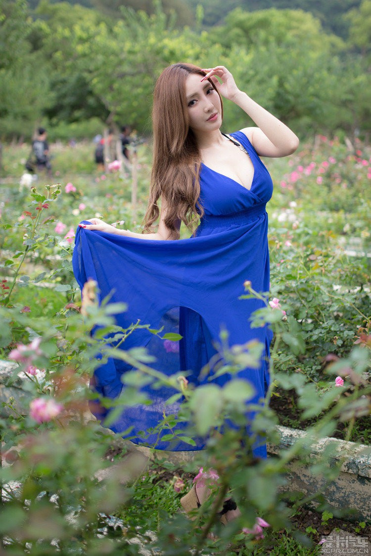 无码人妻丰满熟妇区毛片视频激情热辣，人妻熟妇丰满诱惑，无码毛片视频专区