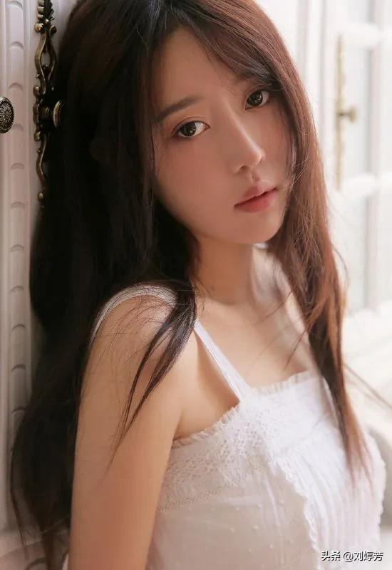 1.素人美女浓厚中出性交视频精彩内容
