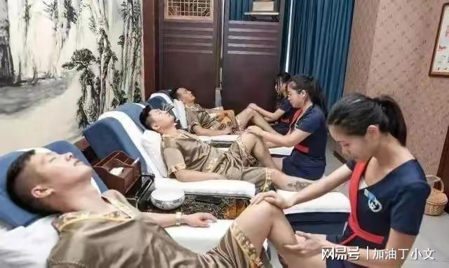 四级A片黄色女技师按摩揭秘，真实体验分享，细节过程全解析