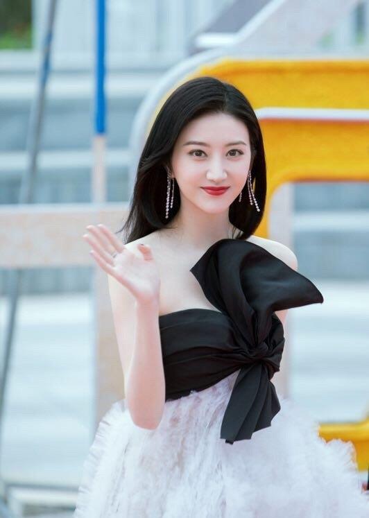精品久久久久久人妻热蜜桃av诱惑无限，揭秘人妻热蜜桃av的持久魅力，探索精品久久的秘密