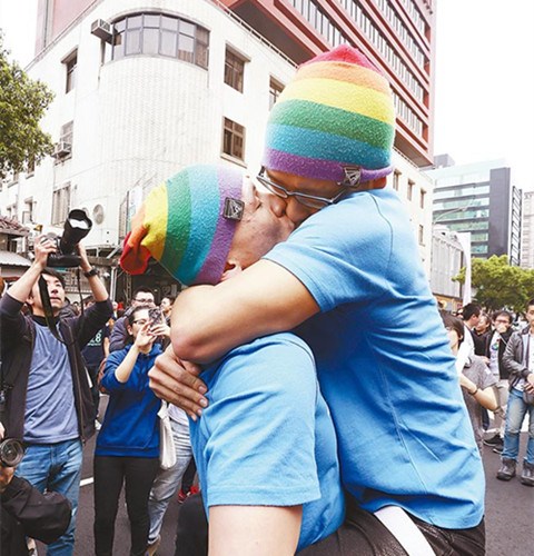 台湾同志平权运动GayFuCK社群发展与挑战