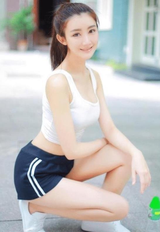 国产美女人体一区二区精选写真，高清艺术照欣赏，展现东方女性独特魅力