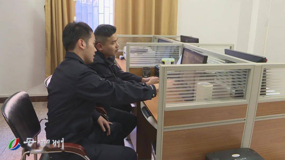 中国女厕偷拍事件引众怒,警方迅速介入调查,受害者勇敢发声维权 中国女厕偷拍事件引众怒,警方迅速介入调查,受害者勇敢发声维权