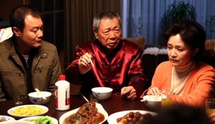 国产乱公伦媳爽爽爽在线观看引发热议，家庭伦理剧受关注，观众热议剧情发展