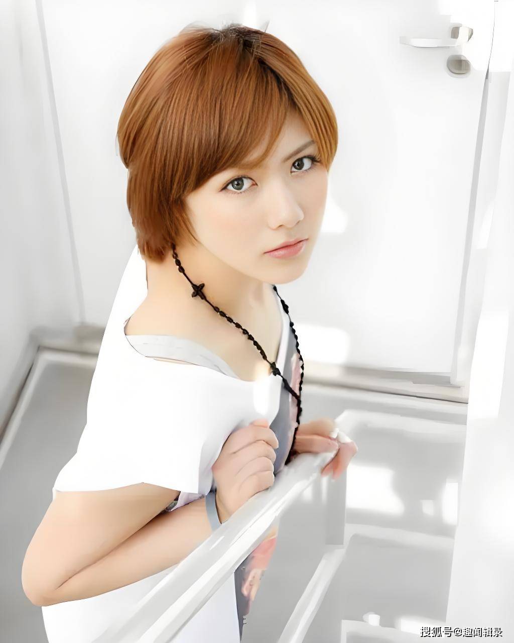 1.美女B日木写真集惊艳发布