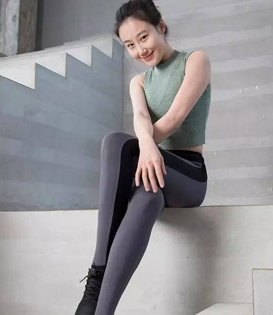 国產老熟女魅力不减当年风采依旧动人