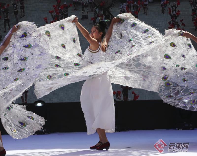 2.中国尤物肉体piCS小说,惊艳呈现,香艳诱惑,绝美风情