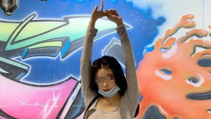 2.毛片学生女一二三区青春故事，校园轶事，深夜迷途