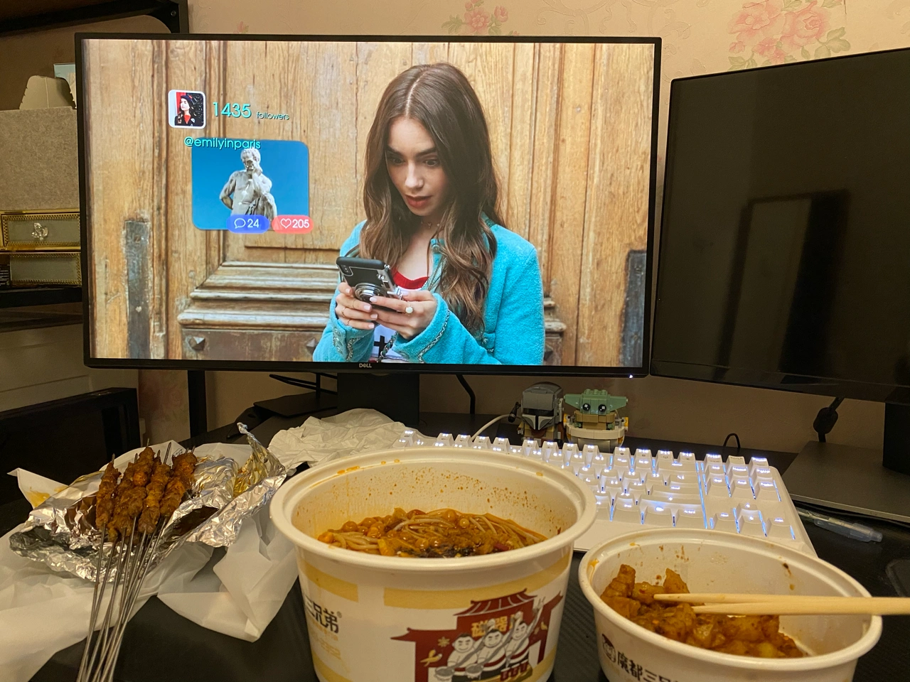 辣妹子爱丫爱丫电视剧在线观看浜，辣妹子追剧，爱丫爱丫精彩剧情，浜边浪漫故事