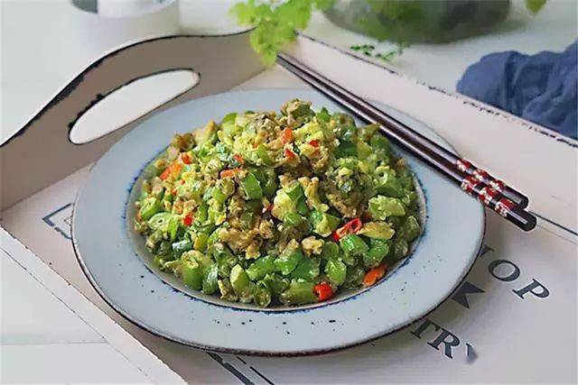 青椒av炒菜必备食材，鲜嫩可口，家常菜首选青椒av料理