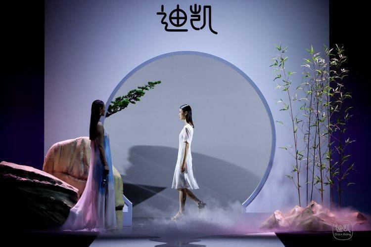 亚洲国产精品自在观看国风新潮，展现东方美学，引领时尚潮流