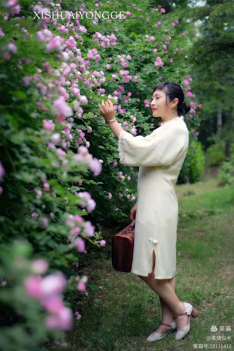 *婷婷五月天丁香小说绽放青春浪漫，五月花香，爱意缠绵*