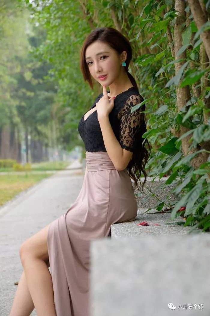 精品少妇一优雅穿搭分享，时尚搭配灵感，展现迷人魅力