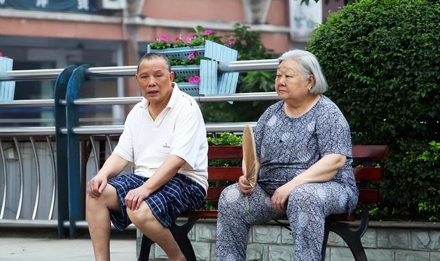 国产老头老太作爱视频浜温情岁月，老年爱情故事，真实记录晚年幸福生活