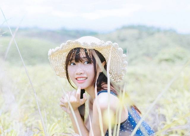 美女爱生活更精彩，自信优雅绽放魅力，温柔善良打动人心