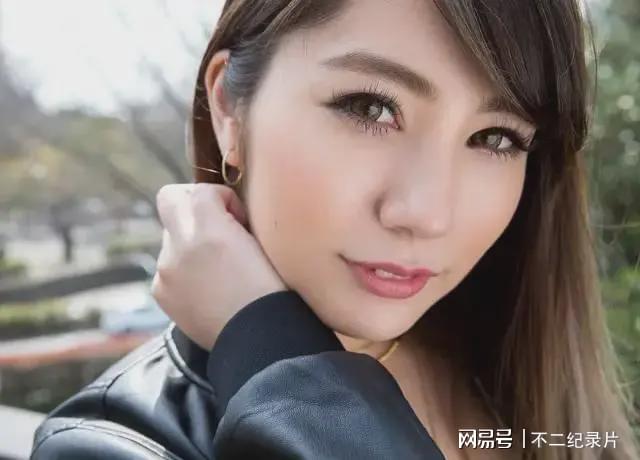 2.少妇特黄婬片一区二区三区浜最新资源免费看