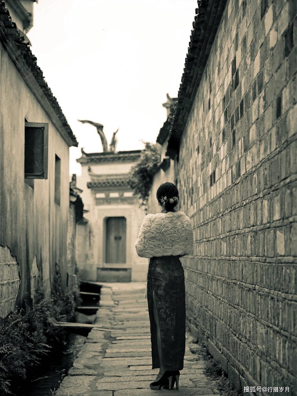 中国成熟老女人的魅力与智慧，优雅生活的秘密，岁月沉淀的独特风采