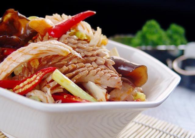 亚洲老肥美食探秘，街头小吃，家常美味，传统风味