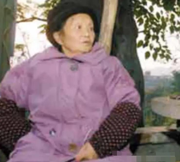 中国农村老头老太婆a片一级故事揭秘，乡村隐秘生活，老年人情感世界探秘