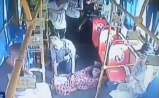 TokyoHot大交乱无码震撼来袭，极致视觉盛宴，激情无限诱惑