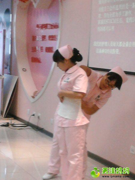 大肚无码孕交高清观看，真实体验孕期生活，探索准妈妈的美丽瞬间