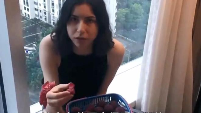 美国摘花XXXX视频浜引发热议，网友热议背后真相，探寻事件始末